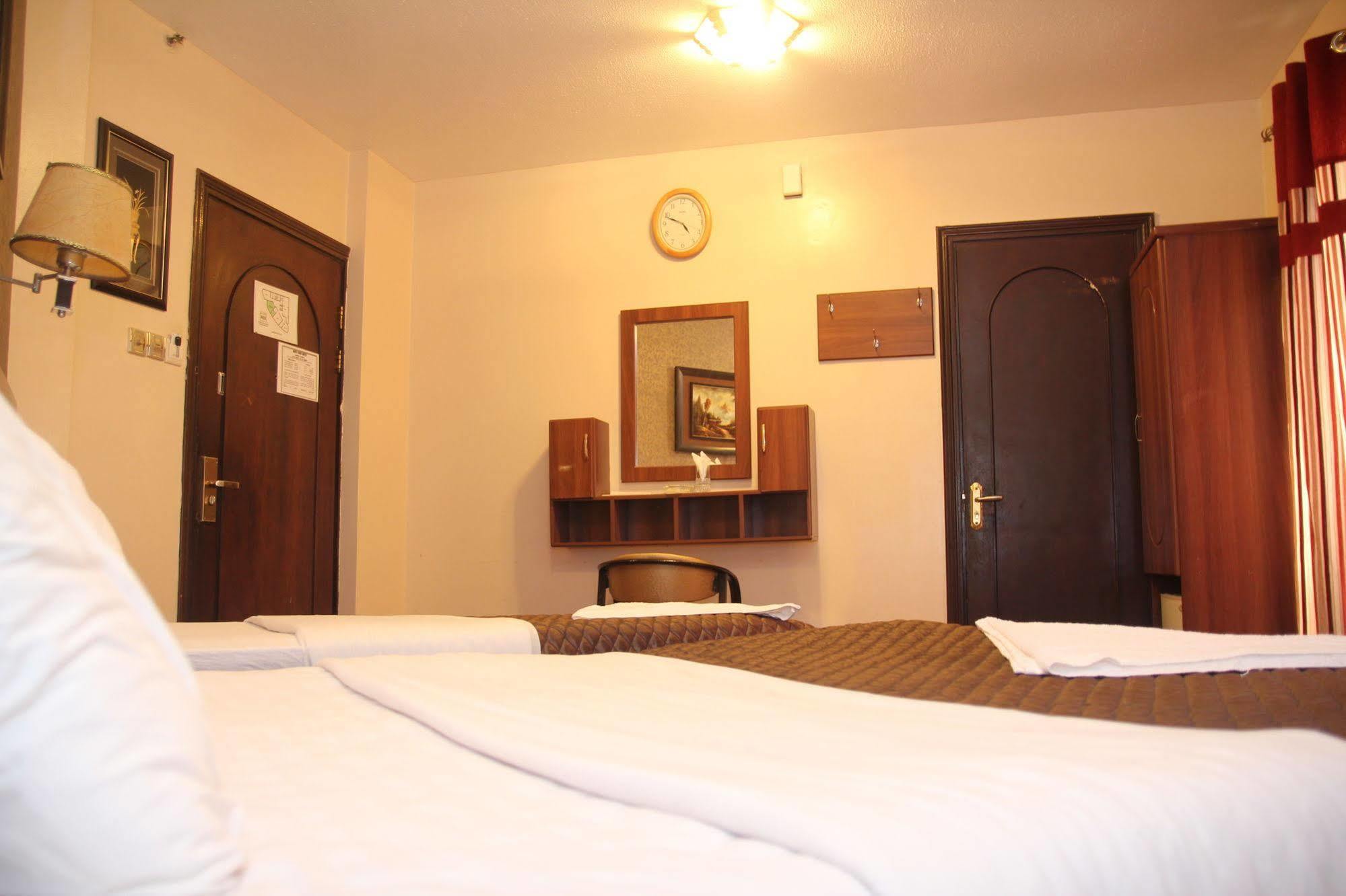 Oyo 329 Down Town Hotel Dubai Eksteriør billede